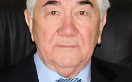 Наврузов Саримбек Наврузович — доктор медицинских наук, профессор,  онкохирург, колопроктолог клиники  «YANGI HAYOT», г. Ташкент.