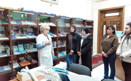 18.12.2024г. Студенты 1 го курса кафедры "Экспериментальной и спортивной фармакологии" Ташкентского фармацевтического института на увлекательной экскурсии в Государственную научную медицинскую библиотеку.