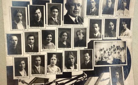 1-й выпуск врачей Ташкентского Медицинского института им В. М. Молотова 1936 год: Фотоальбом