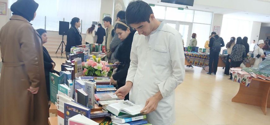 Список фильмов, в которых библиотеки играют значительную роль (на основе различных источников)