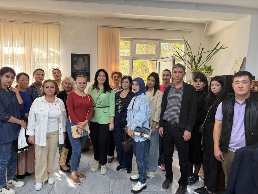 23.10.2025 Практические занятия со студентами 5 го курса ТашГИИК прошли в библиотеке-филиале ГНМБ № 4 при РСНПМЦ травматологии и ортопедии.