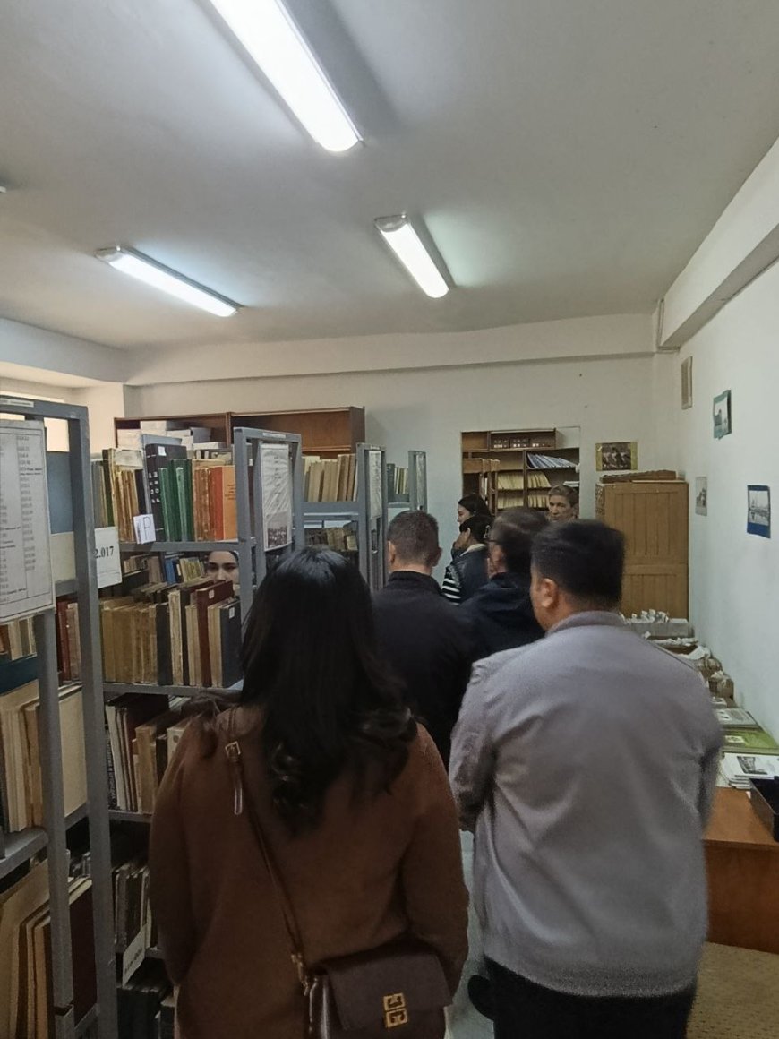 18.11.2025   Посещение библиотеки-филиала ГНМБ при РСНПМЦ травматологии и ортопедии со студентами заочниками 4 курса