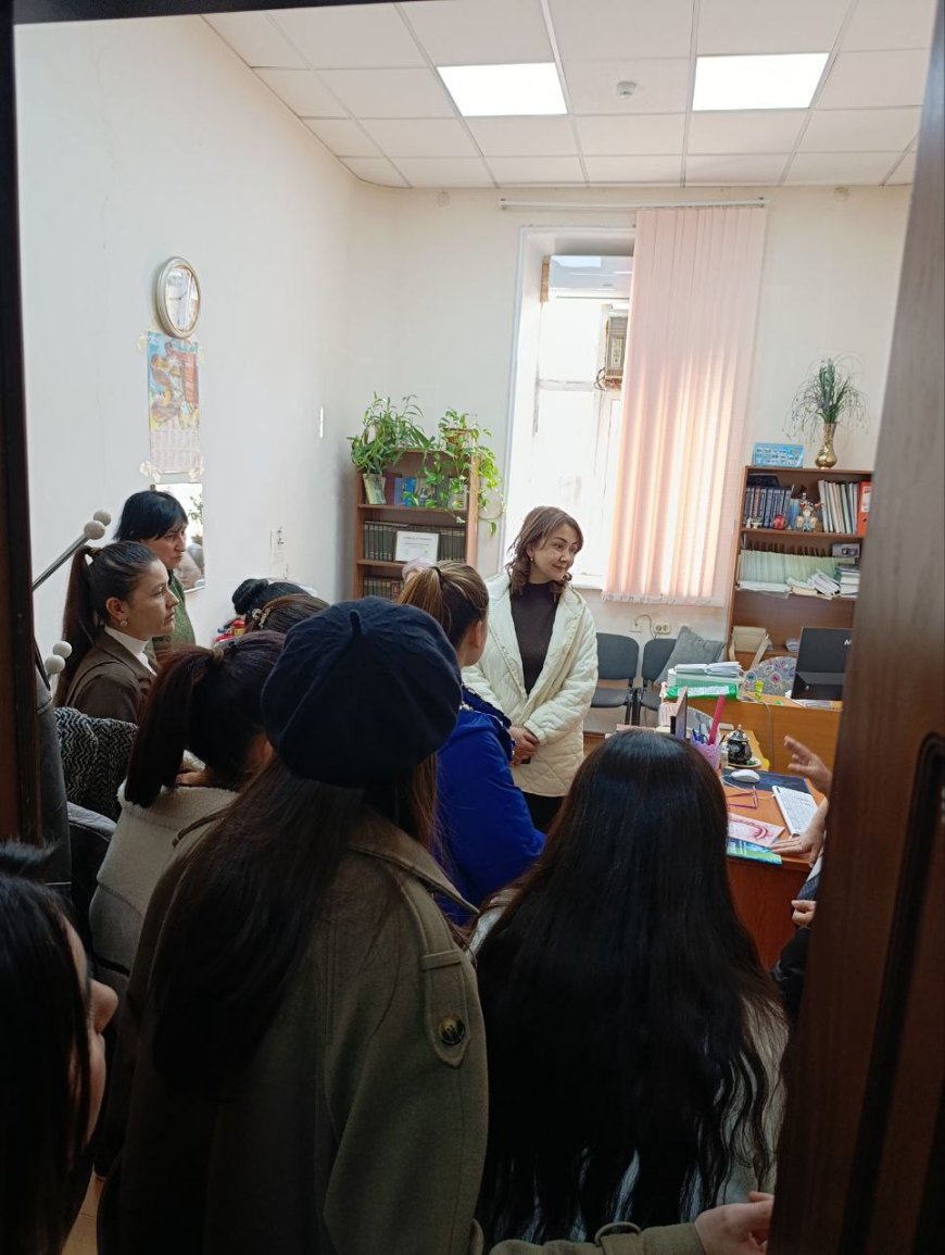 Экскурсия. Студенты ТашГИИК  4 курс нац группа, очное отделение