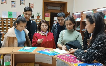 Библиотеку с экскурсией посетили студенты 1 курса Лечебного факультета EMU UNIVERSITY   Преподаватель- Рузметова Г.М.