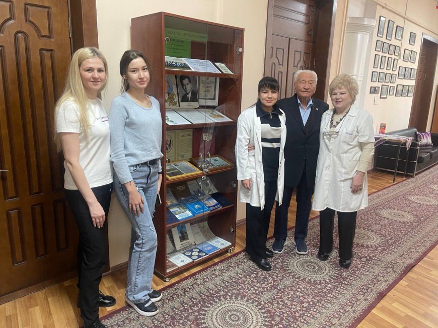 С глубокой скорбью сообщаем, что сегодня, на 92- м году жизни, ушел из жизни наш дорогой и уважаемый читатель, выдающийся врач-пульмонолог, академик, доктор медицинских наук, профессор Абдулла Мухаррамович Убайдуллаев.