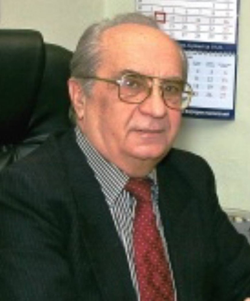 КАЛИШ ЮРИЙ ИВАНОВИЧ- доктор мед.наук, профессор, заслуженный работник здравоохранения Республики Узбекистан