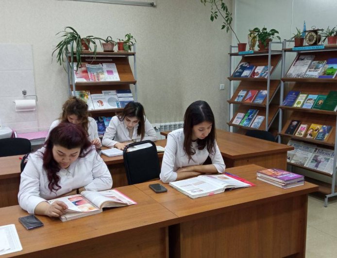 В библиотеке- филиале ГНМБ No 2 на базе РСНПМЦ  дерматовенерологии и косметологии