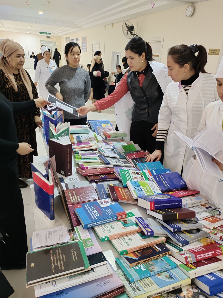 Хорезмская Областная научная медицинская библиотека, г. Ургенч, Узбекистан.  Основана в 1976 г.